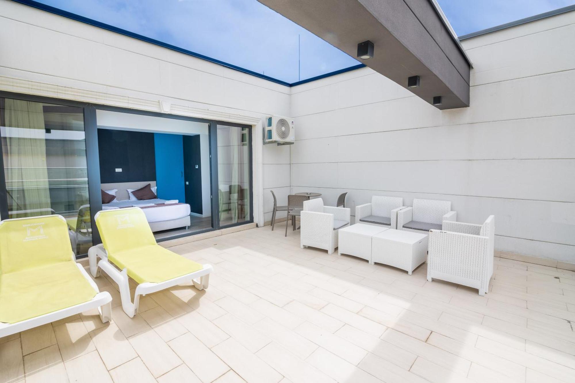 Năvodari Miramare Residence Aparthotel מראה חיצוני תמונה