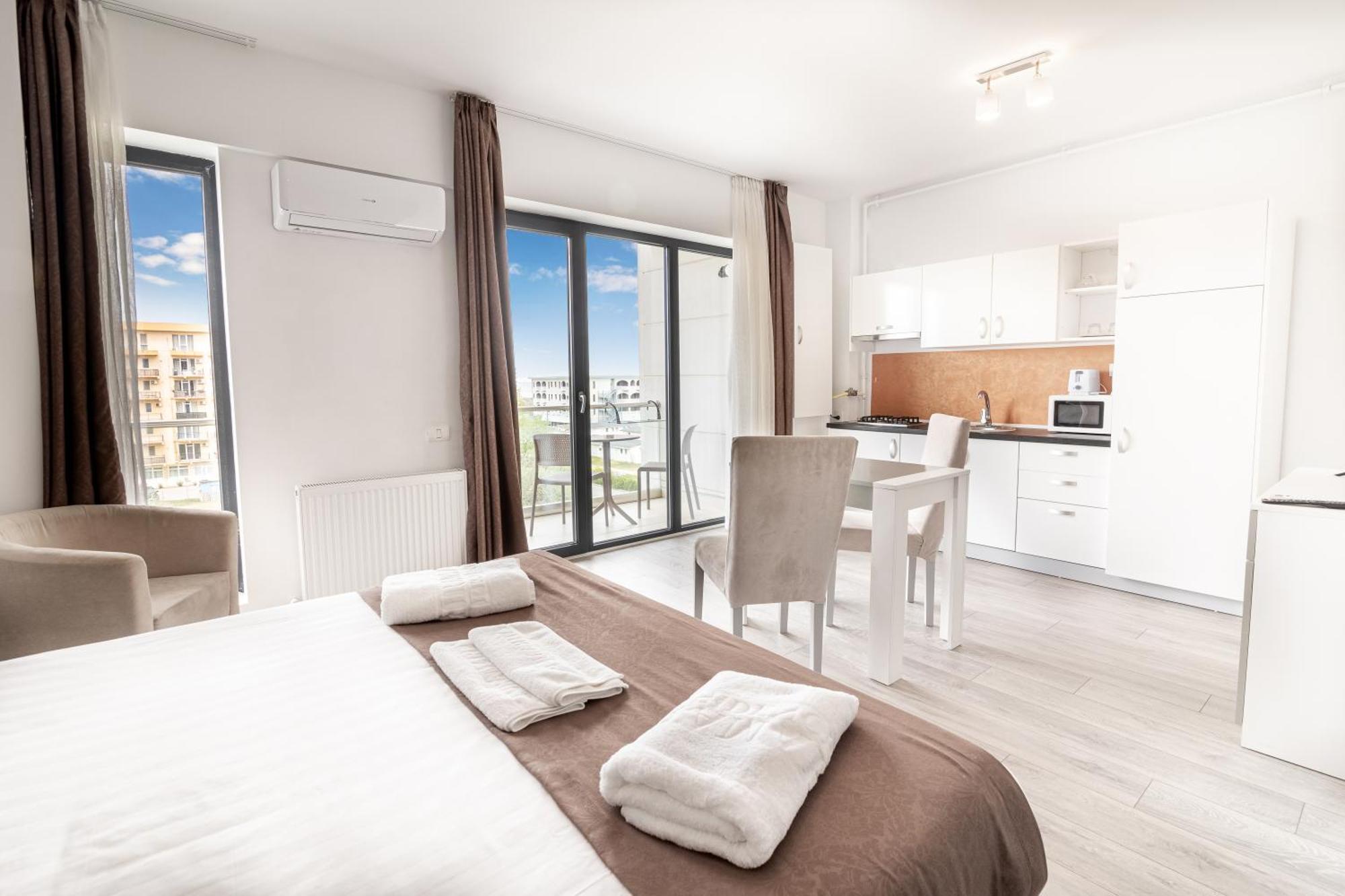 Năvodari Miramare Residence Aparthotel מראה חיצוני תמונה