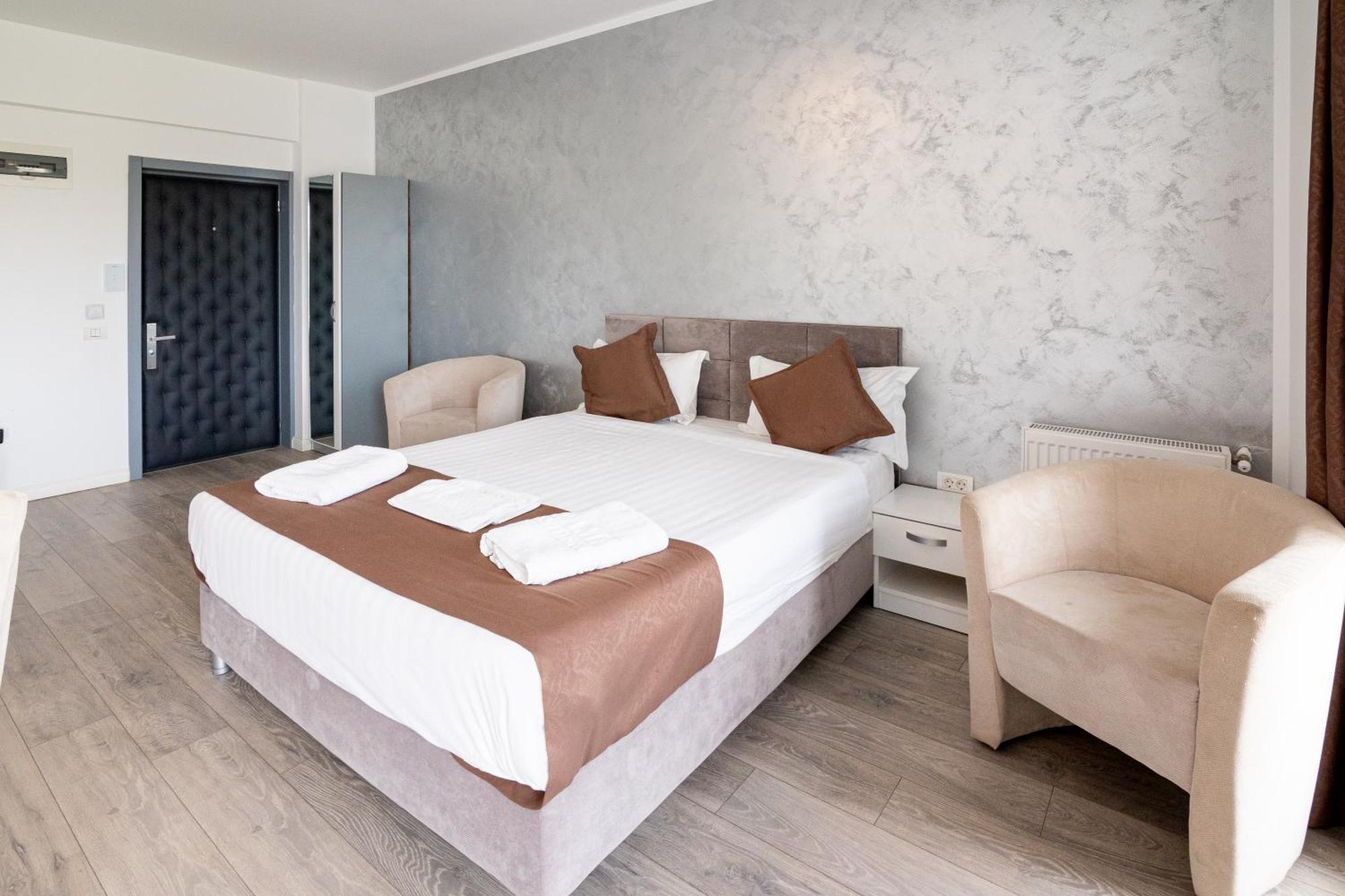 Năvodari Miramare Residence Aparthotel מראה חיצוני תמונה