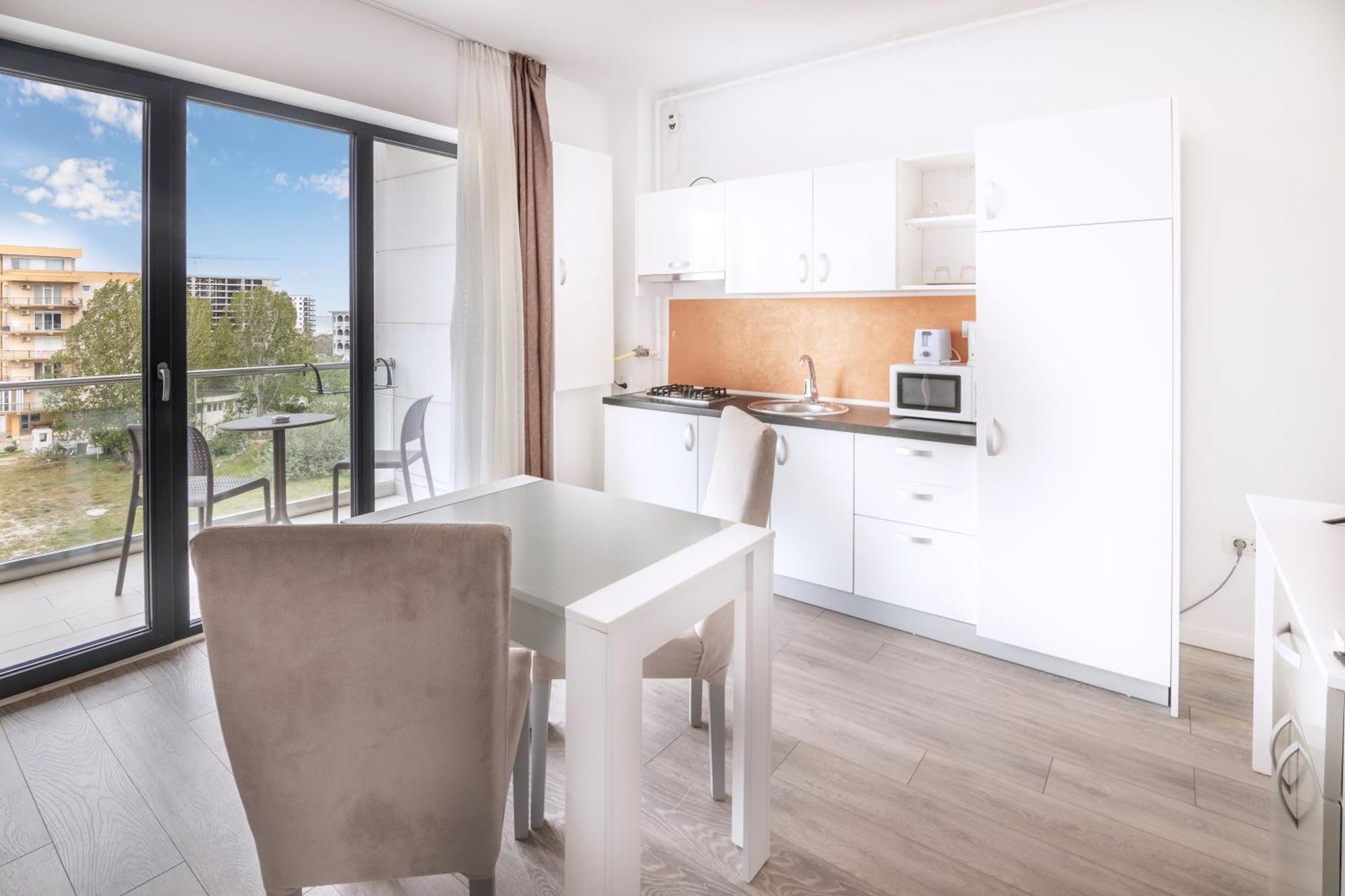 Năvodari Miramare Residence Aparthotel מראה חיצוני תמונה