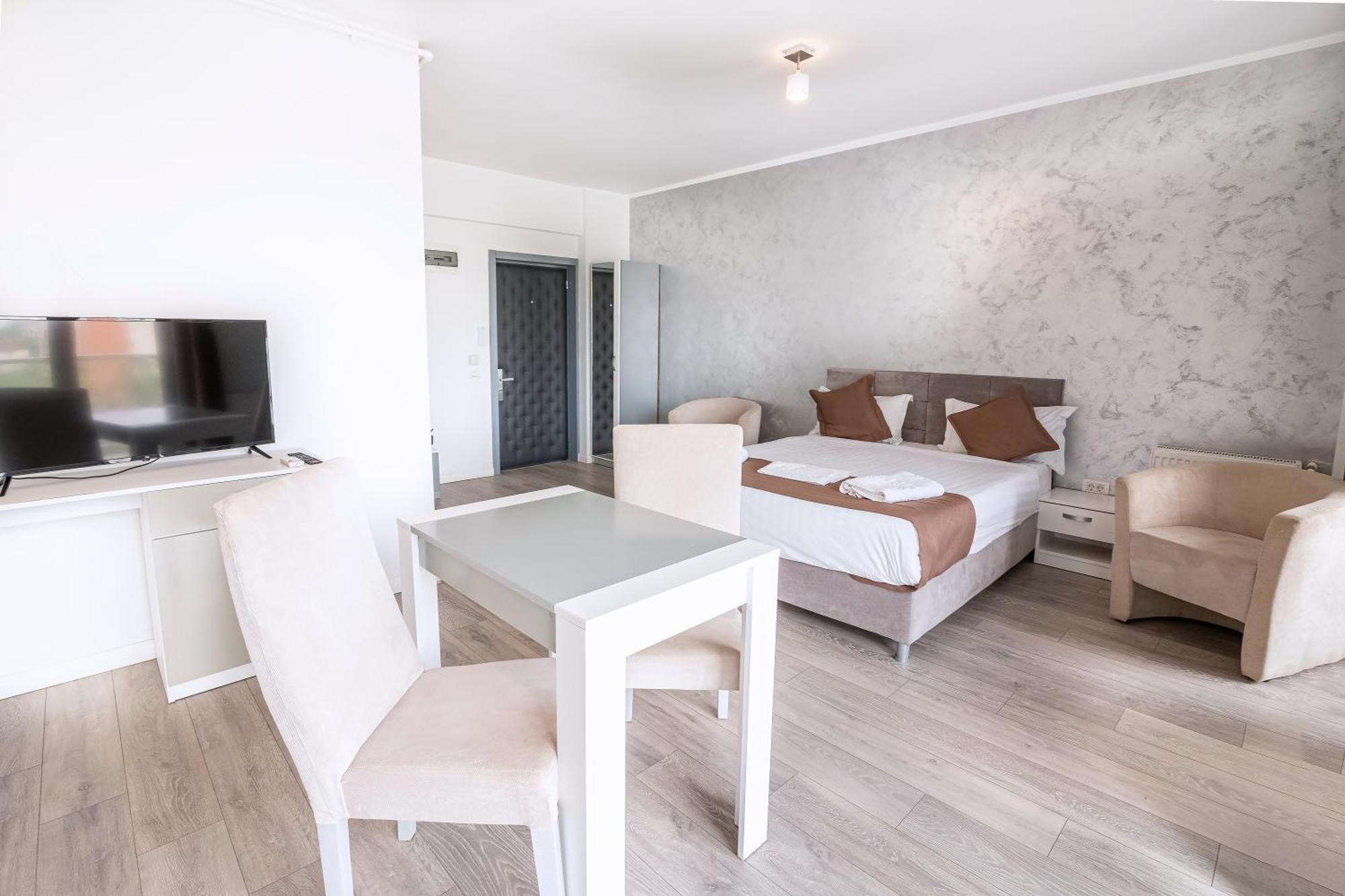 Năvodari Miramare Residence Aparthotel מראה חיצוני תמונה